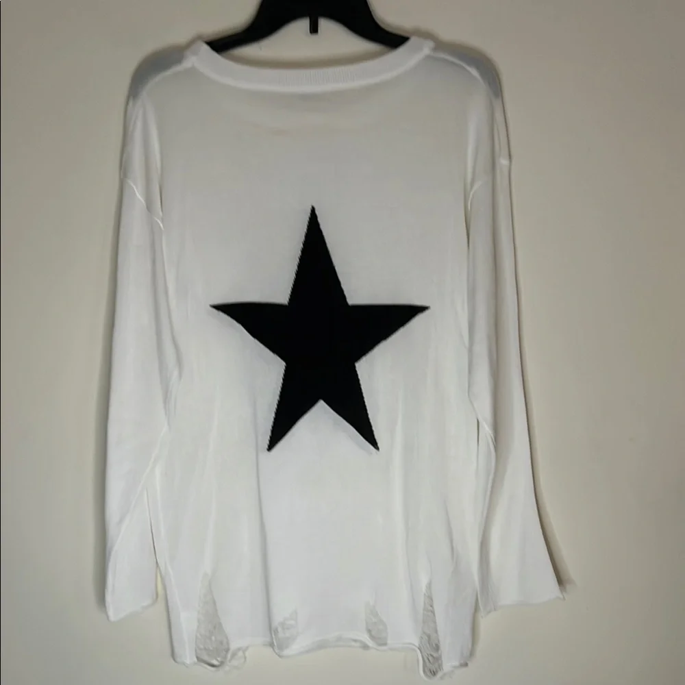 NWT White Star Print Women's Top - Picture 6 of 6
